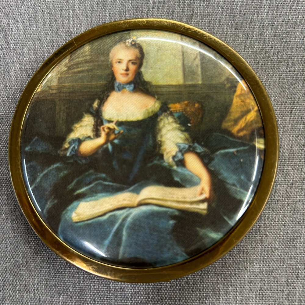 Vintage Compact by Stratton